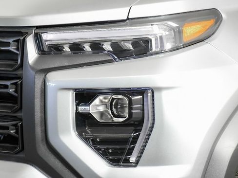 New 2025 GMC Canyon Elevation w/ Convenience Package image 34