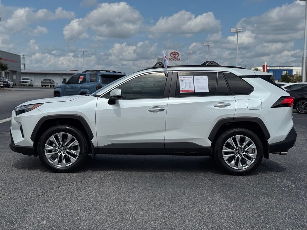 Used 2025 Toyota RAV4 Limited FWD image 8