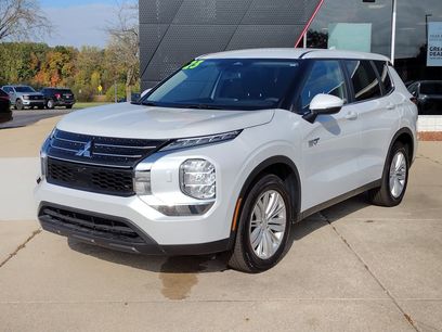 Used 2023 Mitsubishi Outlander ES