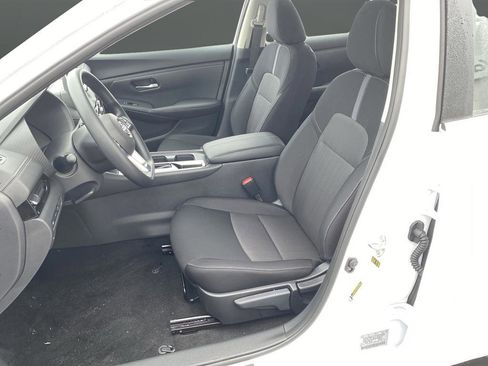 New 2025 Nissan Sentra SV image 4