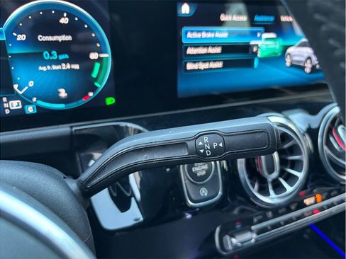 Used 2021 Mercedes-Benz GLA 250 image 32