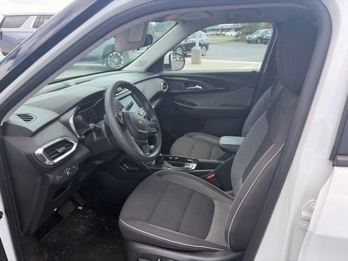 Certified 2023 Chevrolet TrailBlazer LT FWD image 11