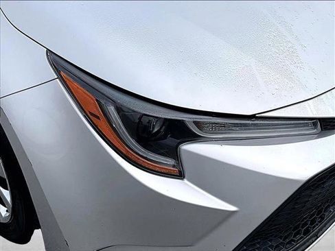 Used 2022 Toyota Corolla LE image 28