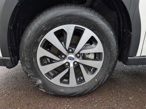 Used 2025 Subaru Outback Premium image 15