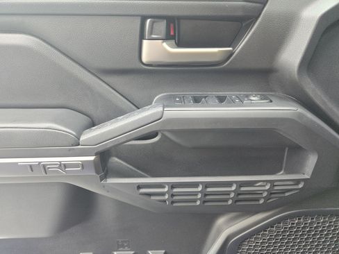 Used 2024 Toyota Tacoma TRD Off-Road image 26