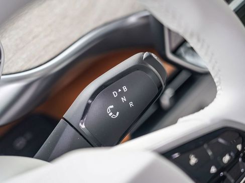 New 2025 Volkswagen ID. Buzz Pro S Plus image 26