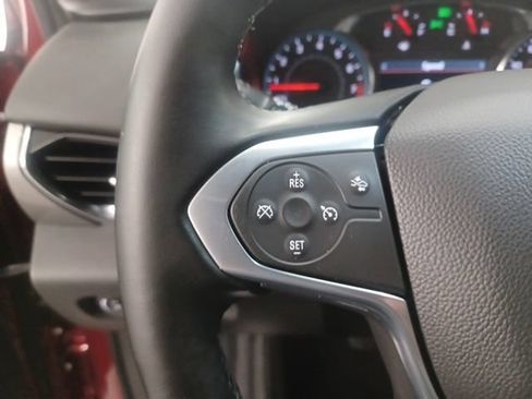 Used 2023 Chevrolet Traverse LT FWD image 22