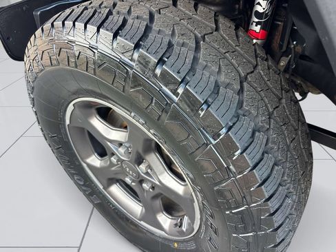 Used 2020 Jeep Gladiator Rubicon AWD/4WD image 9