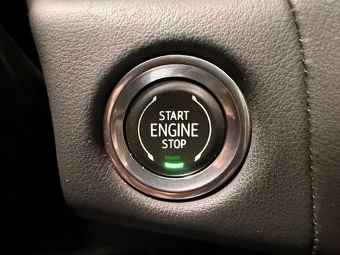 Used 2021 GMC Yukon AT4 w/ Rear Media and Nav Package AWD/4WD image 39