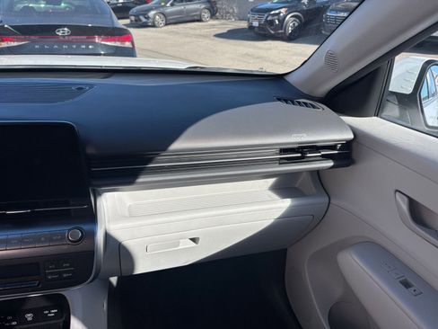 Used 2025 Hyundai Kona SEL image 35