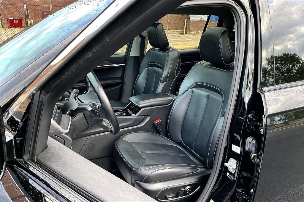 Used 2021 Jeep Grand Cherokee L Limited AWD/4WD image 24