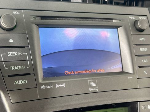 Used 2015 Toyota Prius Four FWD image 13