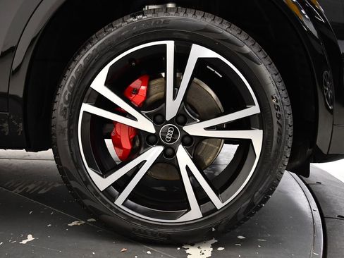 Certified 2025 Audi Q5 2.0T Premium Plus image 16