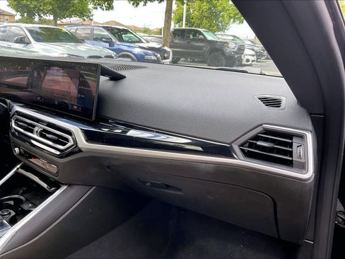 Used 2023 BMW 230i Coupe w/ Convenience Package image 17