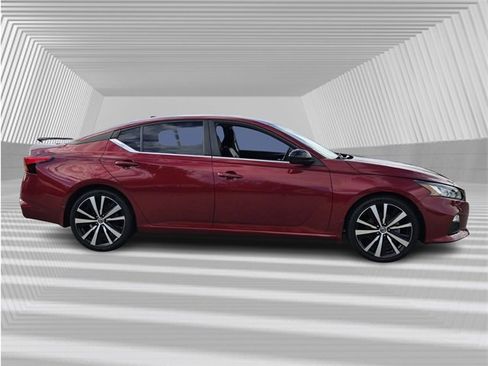 Used 2021 Nissan Altima 2.5 SR image 3