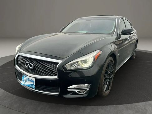 Used 2017 INFINITI Q70 L 3.7 image 9