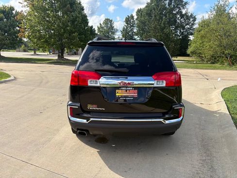 Used 2017 GMC Terrain SLE w/ Chrome Edition FWD image 8