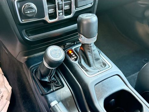 Used 2021 Jeep Wrangler Unlimited Sahara w/ Cold Weather Group image 18