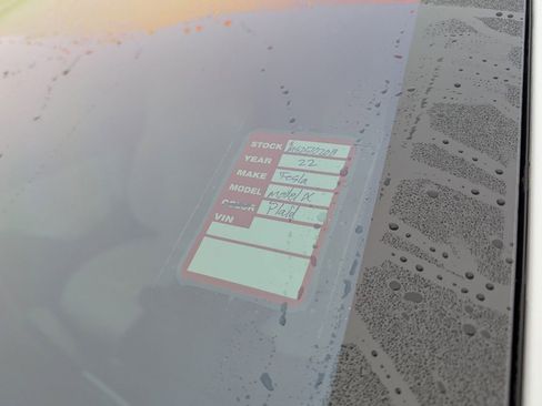 Used 2022 Tesla Model X Plaid image 28