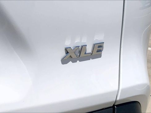 Used 2024 Toyota RAV4 XLE FWD image 10