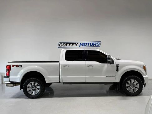 Used 2017 Ford F250 Platinum w/ Platinum Ultimate Package AWD/4WD image 7
