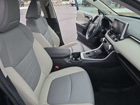 Certified 2021 Toyota RAV4 XLE Premium image 13