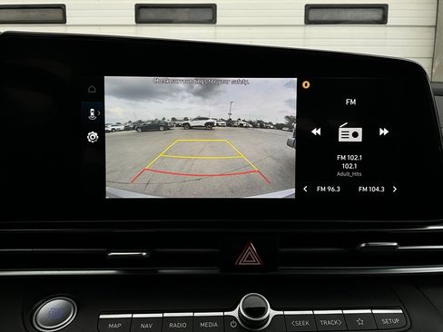 Used 2025 Hyundai Elantra SEL image 34