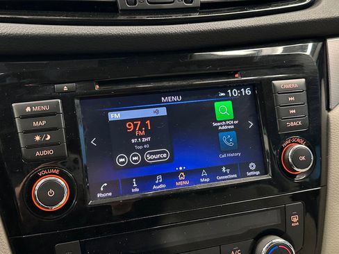 Used 2020 Nissan Rogue Sport SL w/ Premium Package FWD image 13