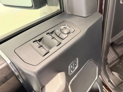 Used 2018 Ford F150 Platinum w/ Equipment Group 701A Luxury image 24