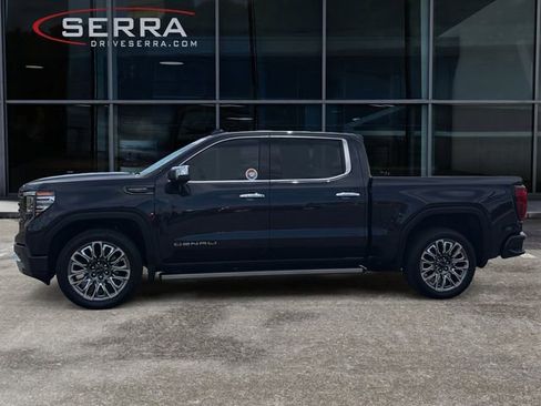 Used 2023 GMC Sierra 1500 Denali Ultimate AWD/4WD image 2