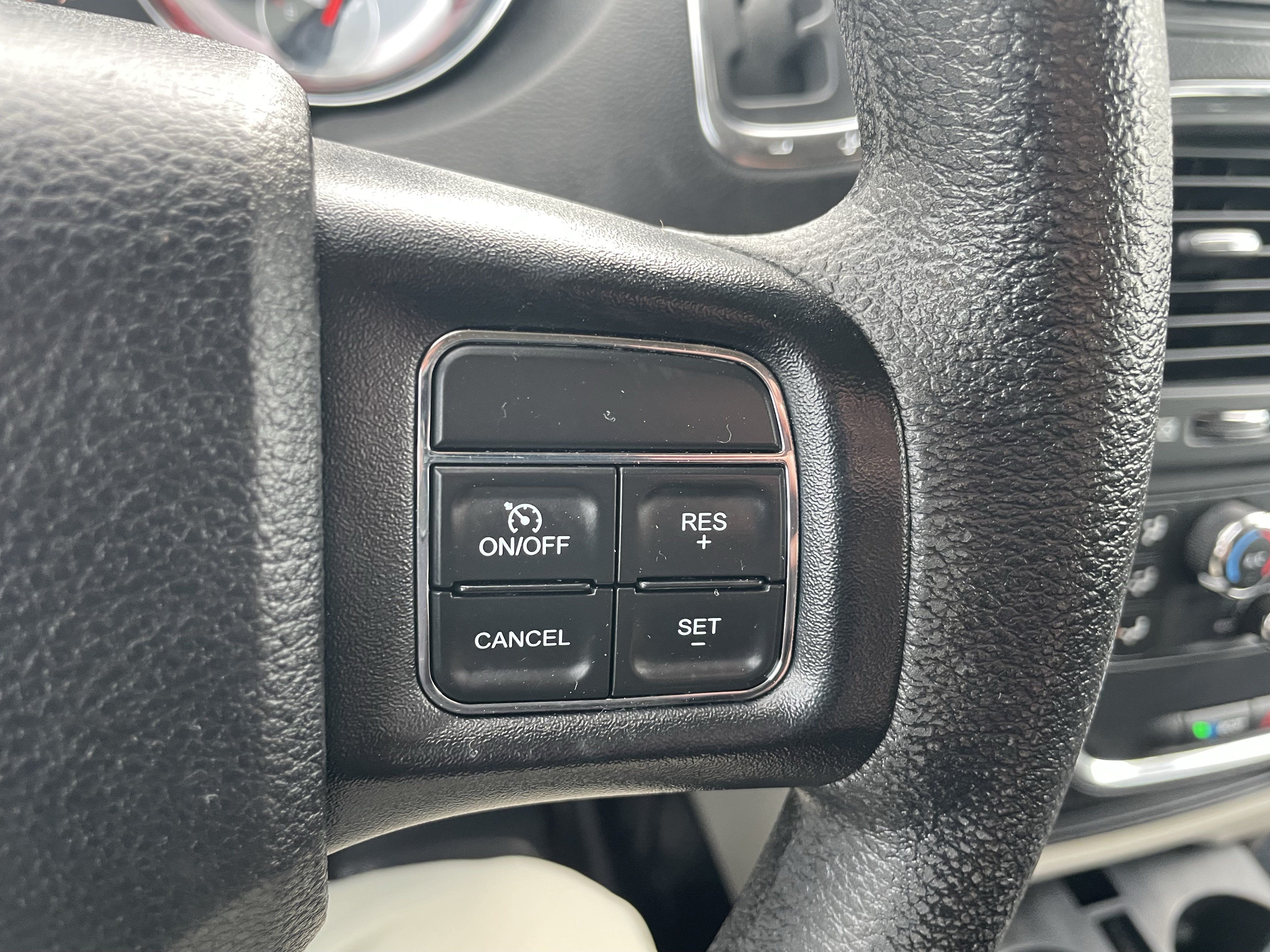 Used 2019 Dodge Grand Caravan SE FWD image 16