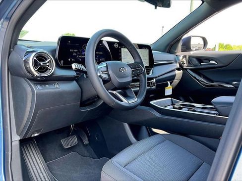 New 2026 Chevrolet Equinox LT w/ Midnight Edition FWD image 8