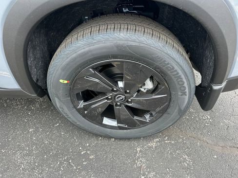 New 2026 Nissan Rogue SV w/ Cold Weather Package AWD/4WD image 33