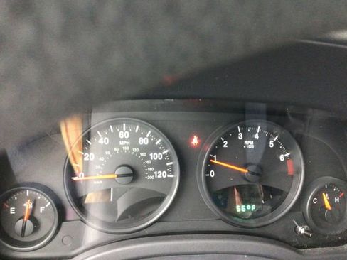 Used 2011 Jeep Patriot Sport FWD image 28