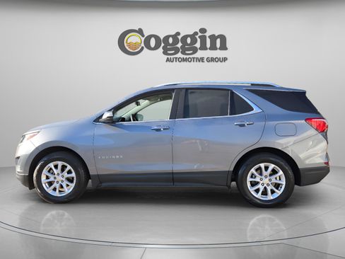Used 2018 Chevrolet Equinox LT image 3