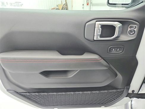 New 2026 Jeep Wrangler Unlimited Rubicon w/ Technology Group image 30