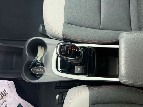 Used 2020 Chevrolet Bolt LT image 36