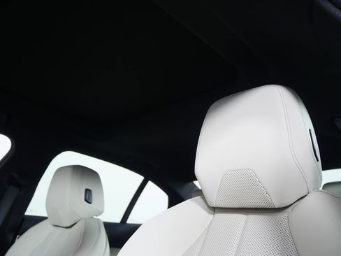 Used 2026 BMW 530i xDrive w/ M Sport Package image 11