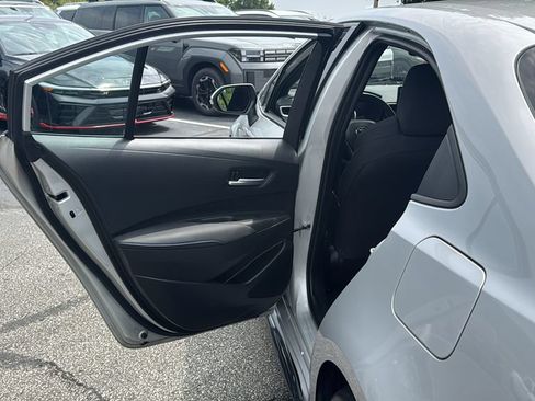 Used 2022 Toyota Corolla SE FWD image 23