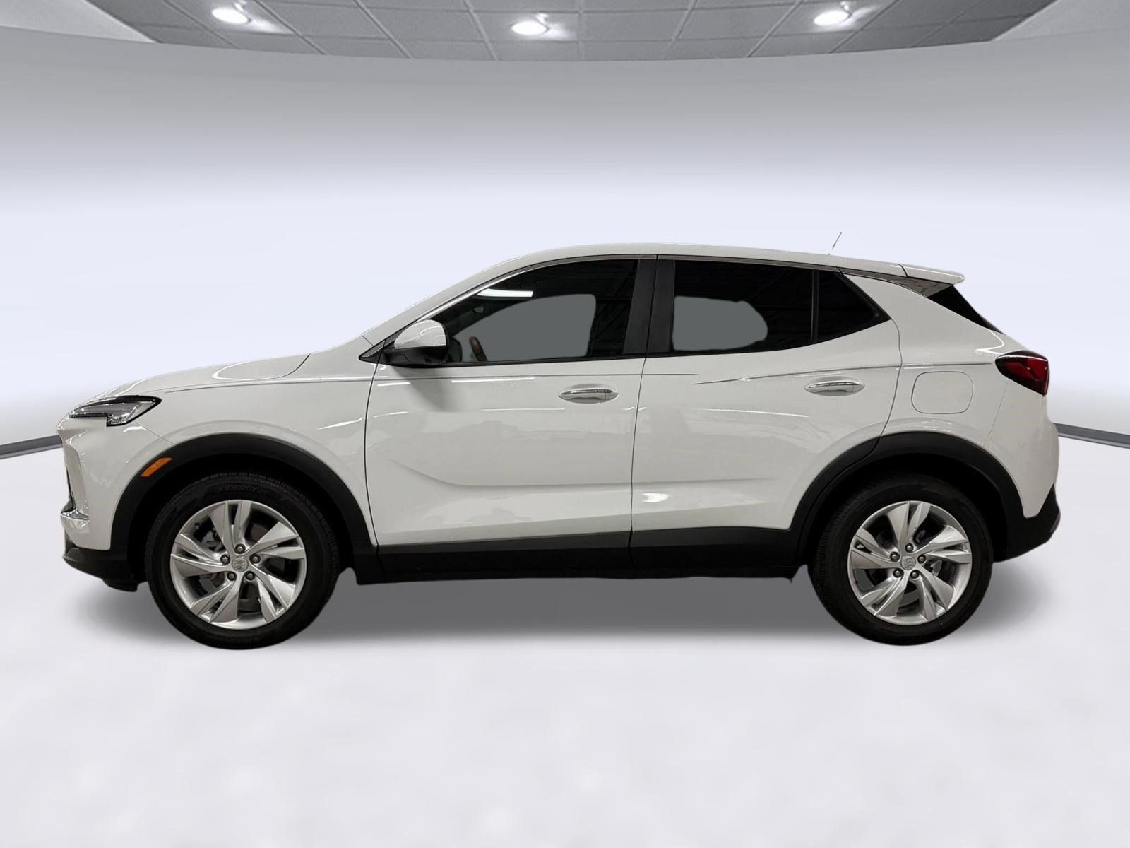 Used 2024 Buick Encore GX Preferred w/ Advanced Technology Package FWD image 2
