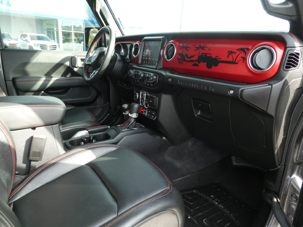 Used 2022 Jeep Wrangler Unlimited Rubicon w/ LED Lighting Group AWD/4WD image 15