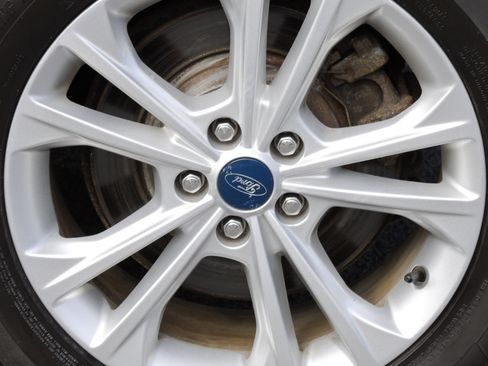 Used 2019 Ford Escape SE AWD/4WD image 32