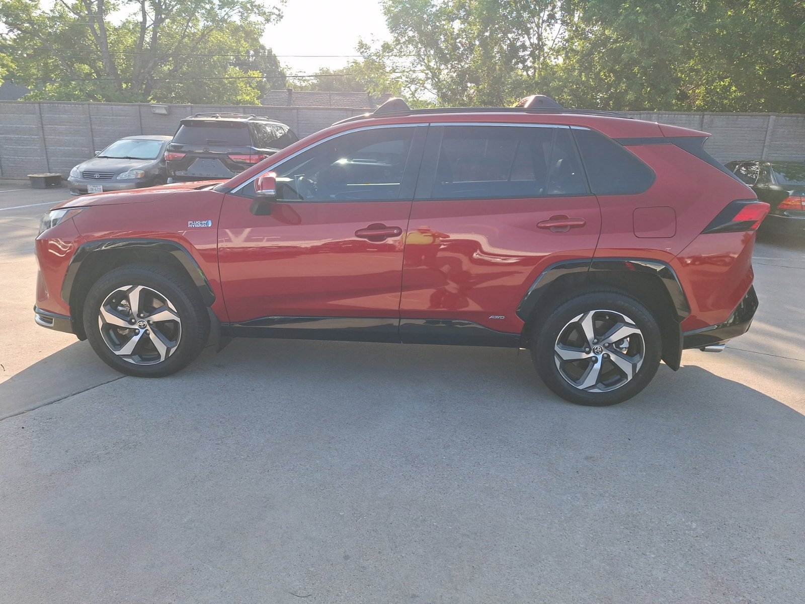 Used 2024 Toyota RAV4 SE w/ Weather & Moonroof Package AWD/4WD image 3