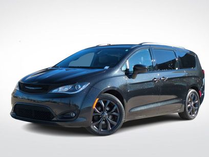 Used 2020 Chrysler Pacifica Touring-L w/ S Appearance Package