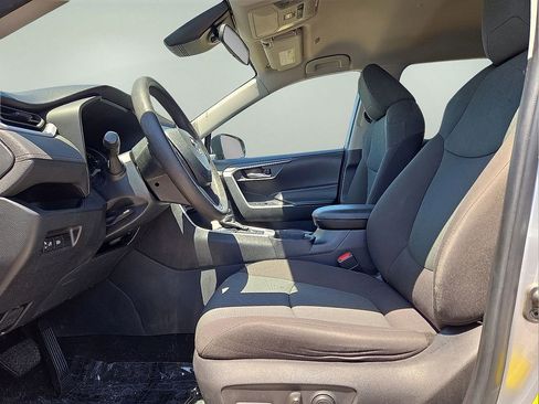 Used 2023 Toyota RAV4 XLE image 23