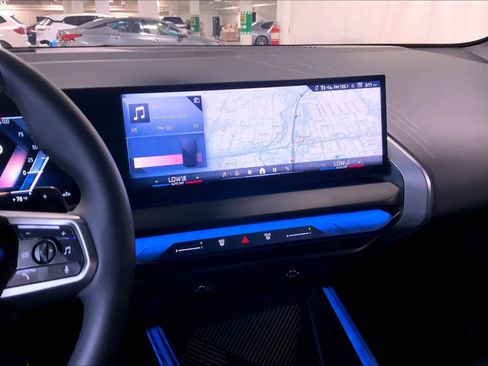 Used 2026 BMW X3 xDrive30 w/ Premium Package image 6