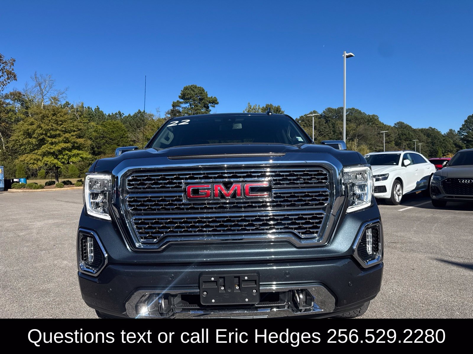 Used 2022 GMC Sierra 1500 Denali w/ Driver Alert Package II AWD/4WD image 2