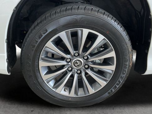 Used 2023 Lexus GX 460 Luxury AWD/4WD image 26
