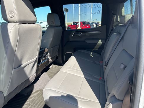 Used 2022 Chevrolet Silverado 1500 LTZ w/ Technology Package image 14