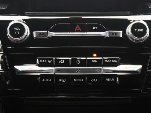 Used 2023 Ford Explorer ST-Line w/ Class IV Trailer Tow Package image 18